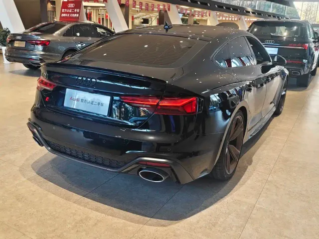 Audi RS 5 — Фото автомобиля 4