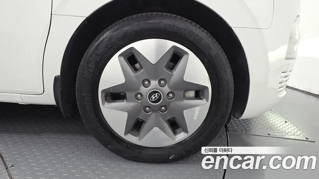 Hyundai Staria Staria Tourer 11 мест — Фото автомобиля 6