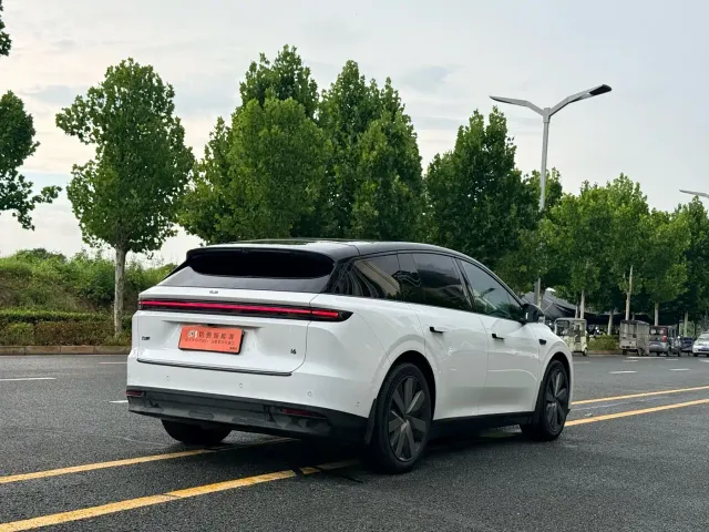 Li Auto i6 — Фото автомобиля 13