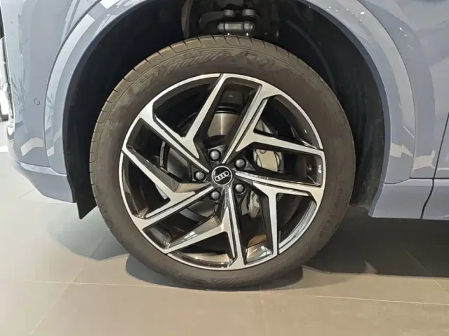 Audi Q6L e-tron — Фото автомобиля 22