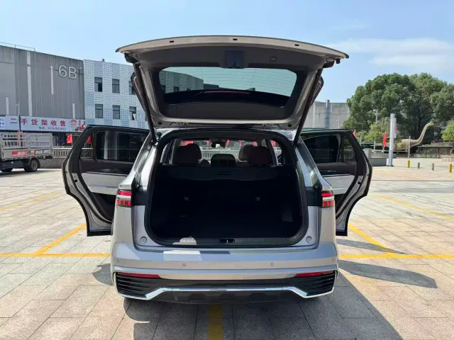 Geely Xingyue L — Фото автомобиля 18