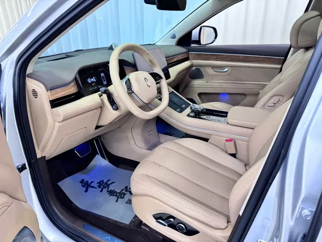 Aito M7 — Фото автомобиля 4