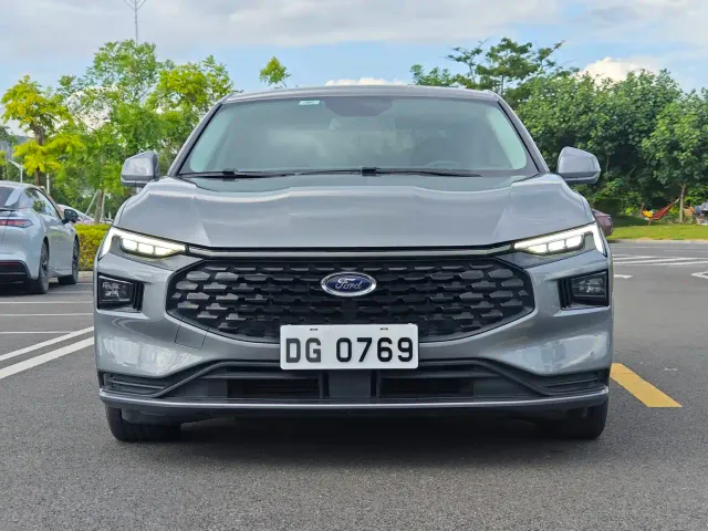 Ford Mondeo — Фото автомобиля 2