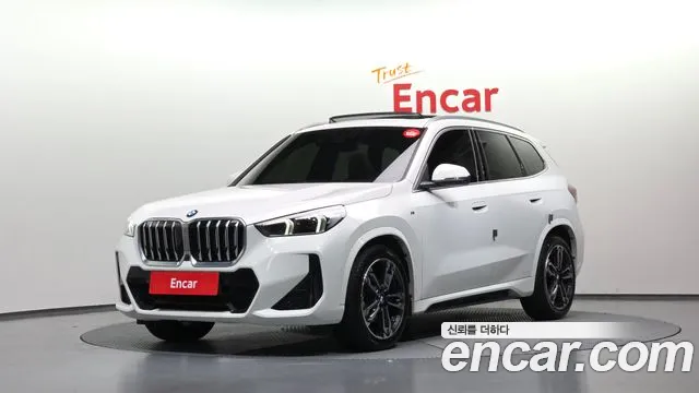 Фотография автомобиля — BMW X1 U11