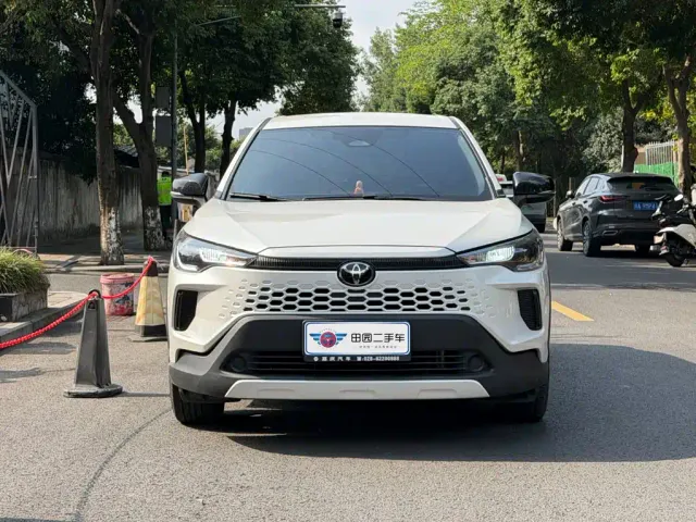 Toyota Corolla Cross — Фото автомобиля 2