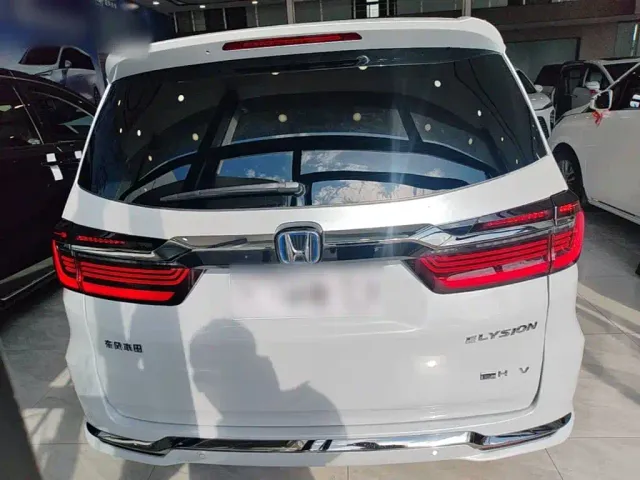 Honda Elysion — Фото автомобиля 5
