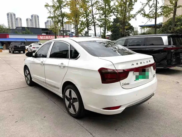 Dongfeng Fengshen E70 — Фото автомобиля 9