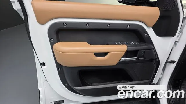 Land Rover Defender L663 — Фото автомобиля 23
