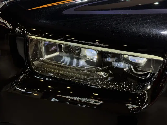 Rolls-Royce Phantom — Фото автомобиля 5