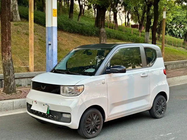 Фотография автомобиля — Wuling Hongguang Mini EV
