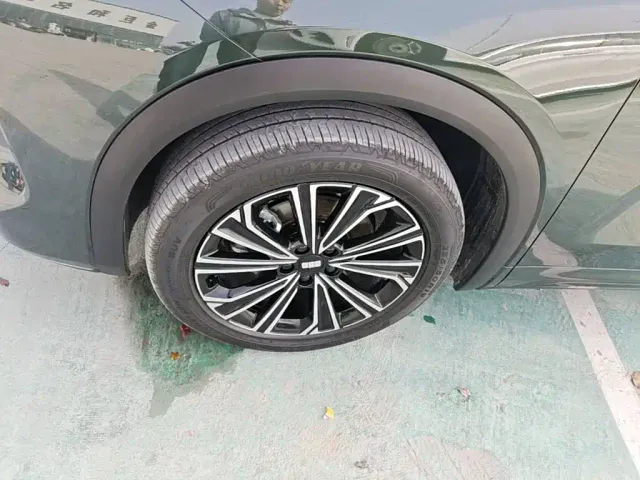 Geely Galaxy Starship 7 EM-i — Фото автомобиля 22