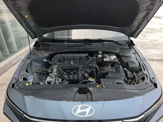 Hyundai Elantra — Фото автомобиля 19