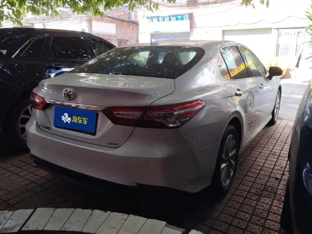 Toyota Camry — Фото автомобиля 3