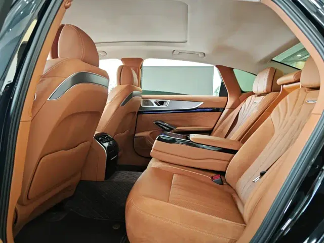 Hongqi H9 — Фото автомобиля 6