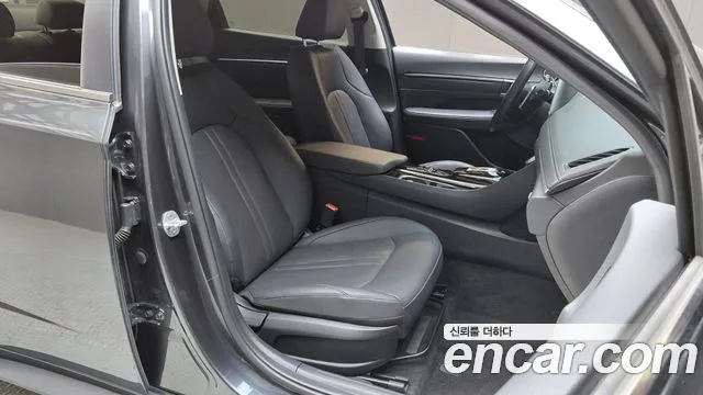 Hyundai Sonata Sonata (DN8) 2.0 LPG(Для проката) — Фото автомобиля 25