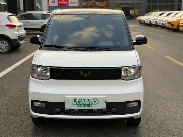 Wuling Hongguang Mini EV — Фото автомобиля 2