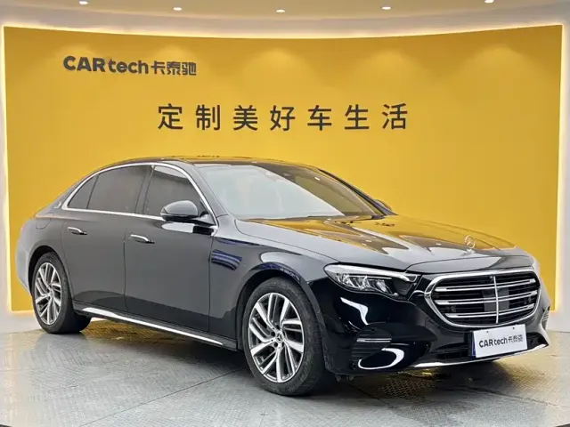 Mercedes-Benz E-Class — Фото автомобиля 2