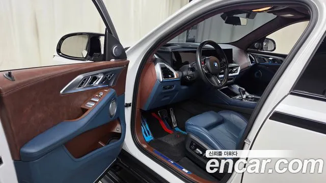 BMW XM G09 — Фото автомобиля 10