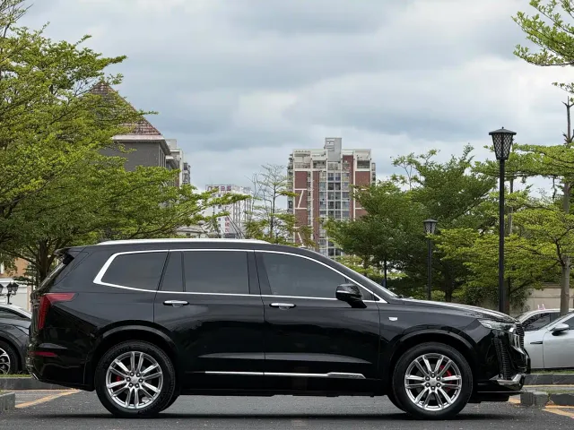 Cadillac XT6 — Фото автомобиля 3