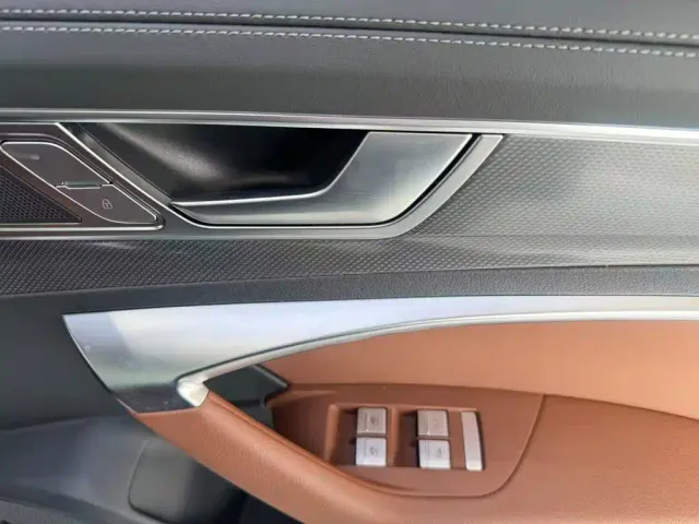 Audi A6L — Фото автомобиля 14