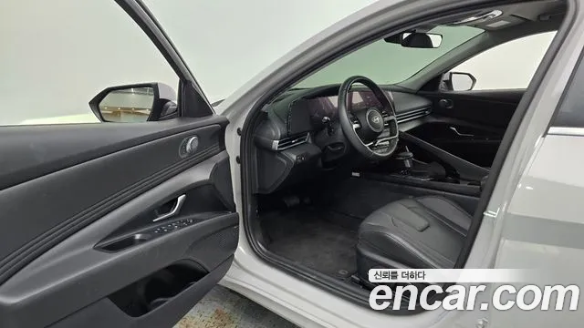 Hyundai Avante CN7 — Фото автомобиля 15
