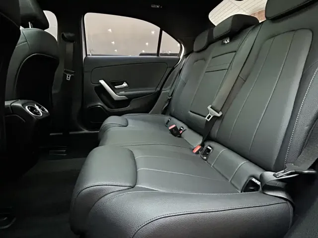 Mercedes-Benz A-Class — Фото автомобиля 15