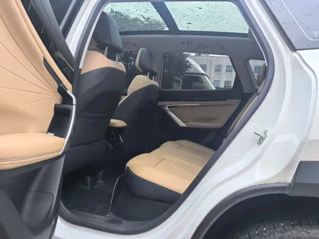Geely Boyue L — Фото автомобиля 6