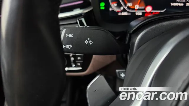 BMW 5 Series G30 — Фото автомобиля 30