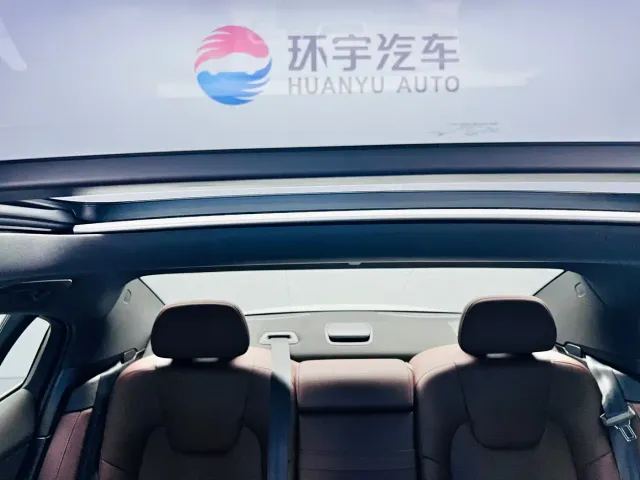 Volvo S60 — Фото автомобиля 15