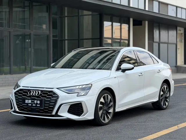 Фотография автомобиля — Audi A3