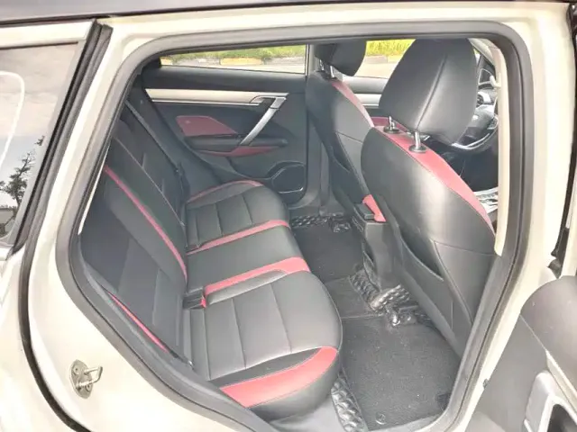 Geely Binyue — Фото автомобиля 10