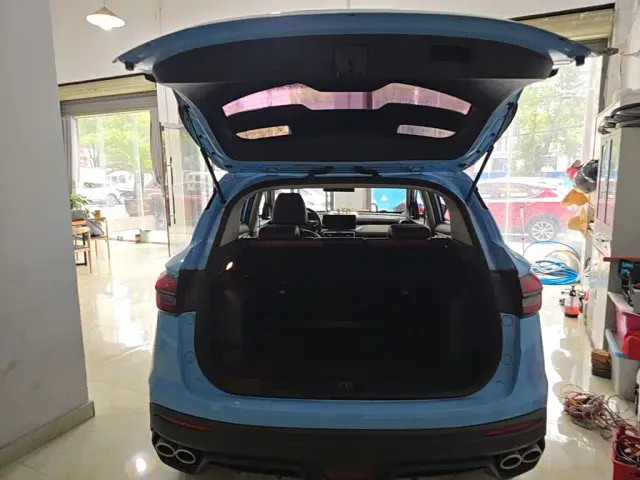 Geely Binyue — Фото автомобиля 18