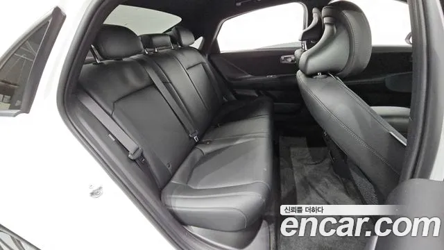 Hyundai Ioniq 6 — Фото автомобиля 17
