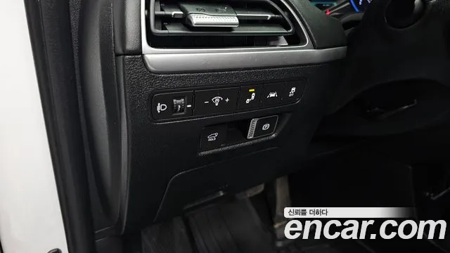 Hyundai Palisade Palisade Дизель 2.2 2WD — Фото автомобиля 17