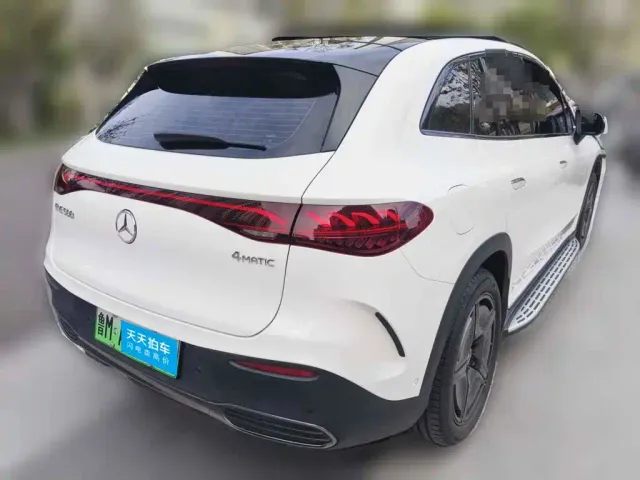 Mercedes-Benz EQE SUV — Фото автомобиля 2