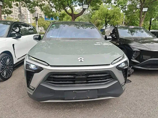 Nio ES8 — Фото автомобиля 2