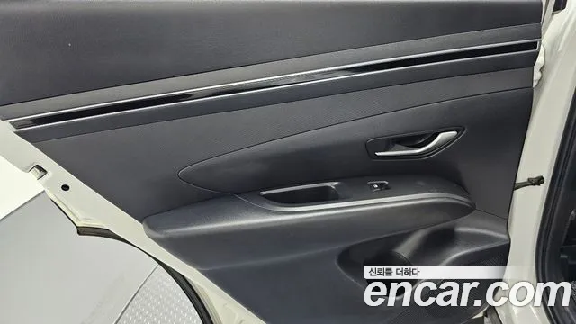 Hyundai Tucson Tucson (NX4) Дизель 2.0 2WD — Фото автомобиля 23