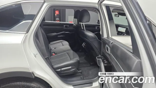 Kia Sorento Sorento 4-е поколение Бензин 2.5T 4WD — Фото автомобиля 12