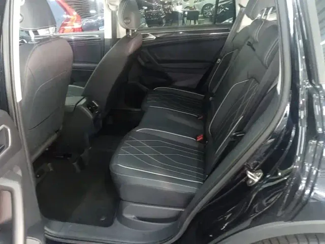 Volkswagen Tiguan L — Фото автомобиля 16