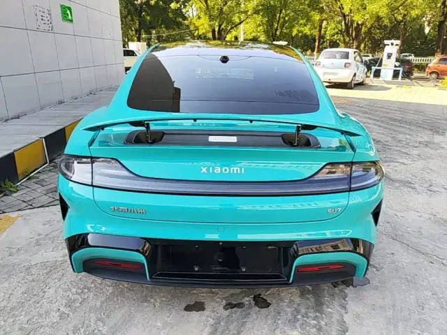 Xiaomi SU7 — Фото автомобиля 5