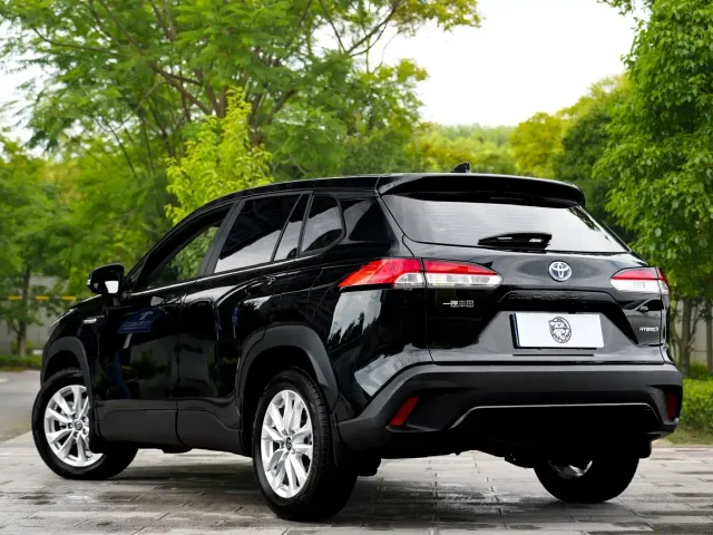 Toyota Corolla Cross — Фото автомобиля 11