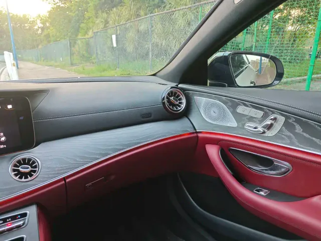 Mercedes-Benz CLS-Class — Фото автомобиля 17
