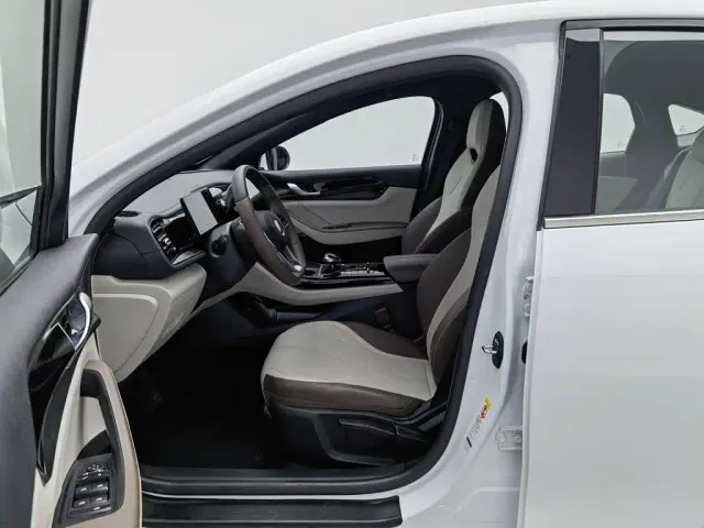BYD Qin PLUS — Фото автомобиля 10