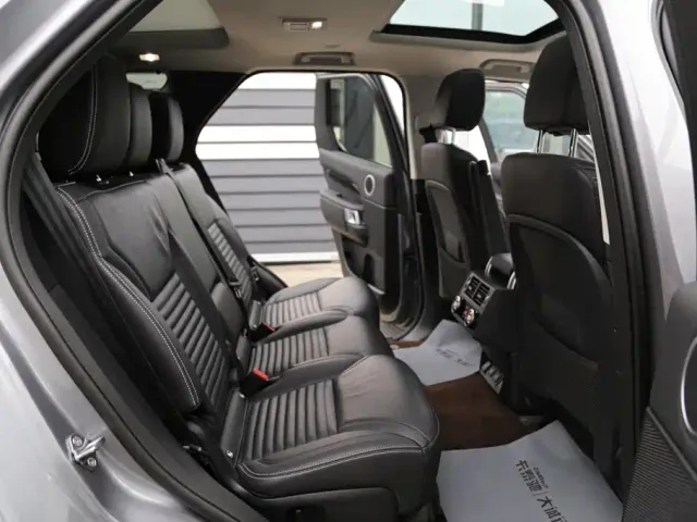 Land Rover Discovery 2024 Model 300PS S — Фото автомобиля 24