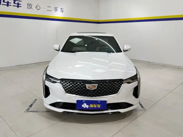 Cadillac CT4 — Фото автомобиля 2