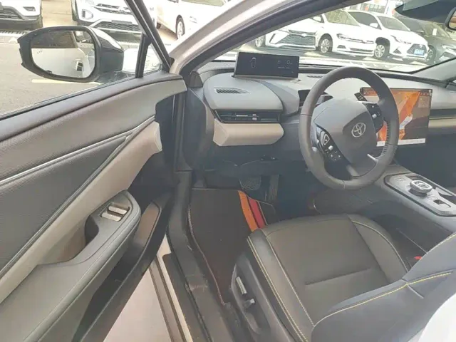 Toyota bZ5 — Фото автомобиля 15
