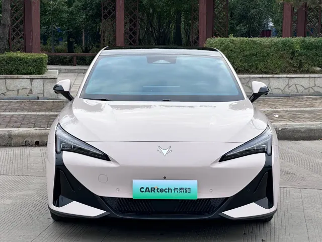 Arcfox Alpha S5 — Фото автомобиля 2