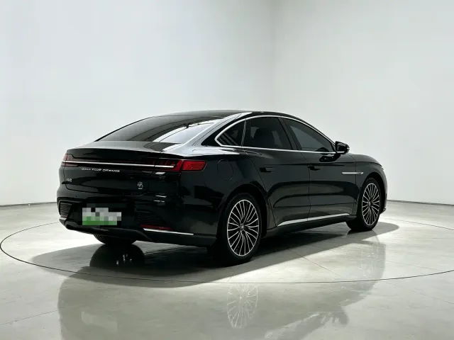 BYD Han — Фото автомобиля 10