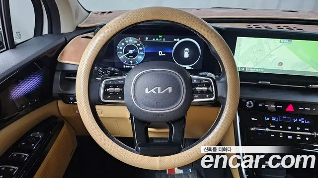 Kia Carnival Generation 4 — Фото автомобиля 20