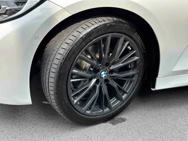 BMW 3 Series — Фото автомобиля 17